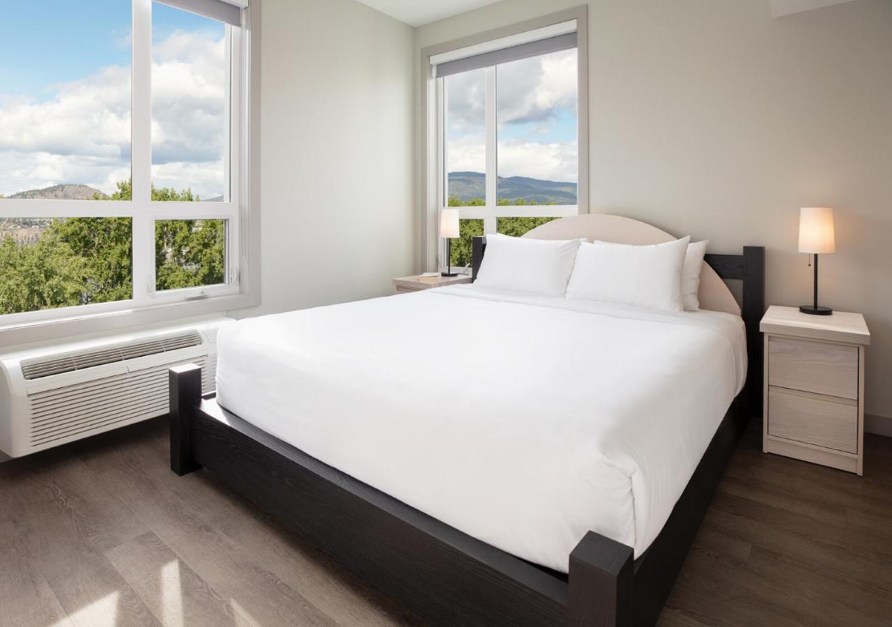 The Shore Kelowna Exterior photo