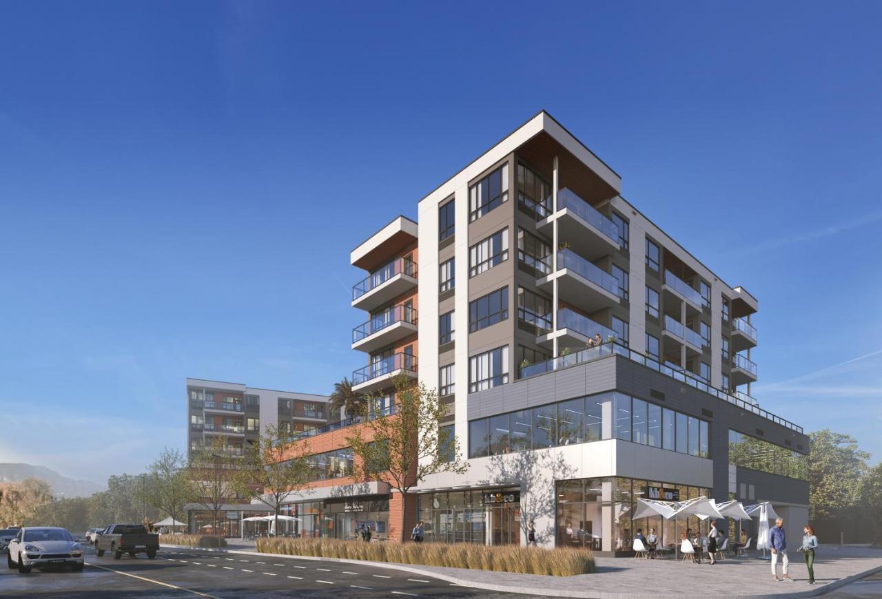 The Shore Kelowna Exterior photo